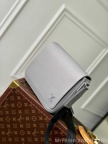 Сумка Louis Vuitton District PM