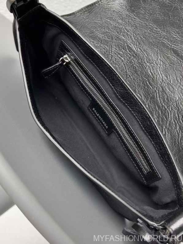 Сумка Balenciaga Le Cagole Medium Shoulder Bag