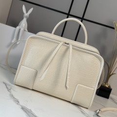 Сумка Loewe Amazona 108 молочная croco