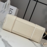 Сумка Loewe Amazona 108 молочная croco