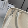 Сумка Loewe Amazona 108 молочная croco