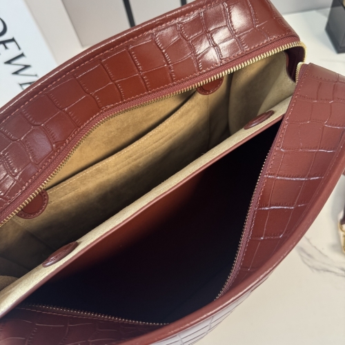Сумка Loewe Amazona 108 croco бордо