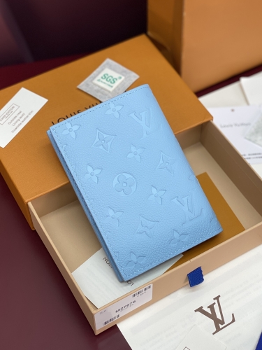 Обложка для паспорта Louis Vuitton