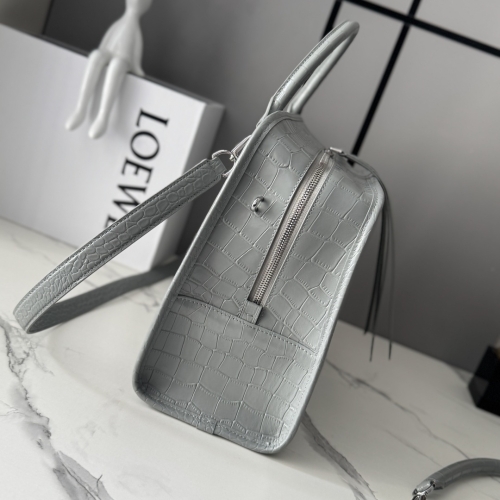 Сумка Loewe Amazona 108 croco серая