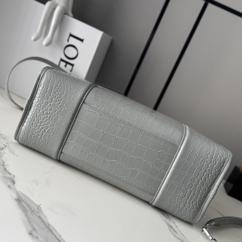 Сумка Loewe Amazona 108 croco серая