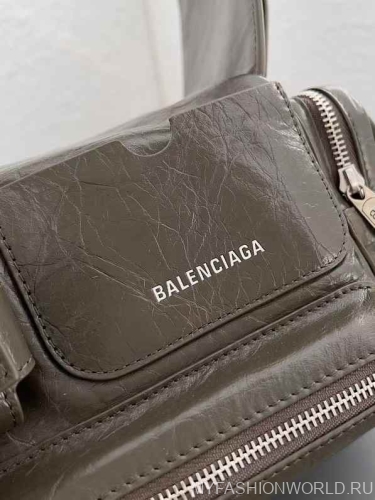Сумка Balenciaga Superbusy Extra Small Sling Bag
