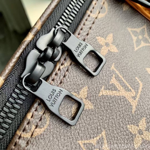 Дорожная сумка Louis Vuitton Keepall Bandoulière 50