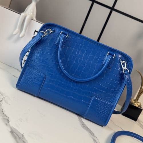 Сумка Loewe Amazona 108 croco blue
