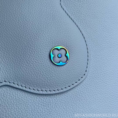 Сумка Louis Vuitton Capucines Arty Medium