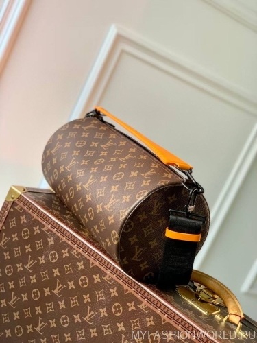 Сумка Louis Vuitton Soft Polochon medium