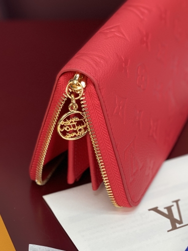 Кошелек Louis Vuitton Zippy Wallet red
