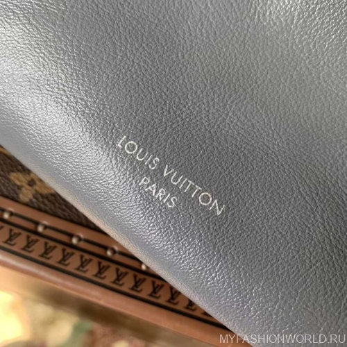 Сумка Louis Vuitton CarryAll Cargo